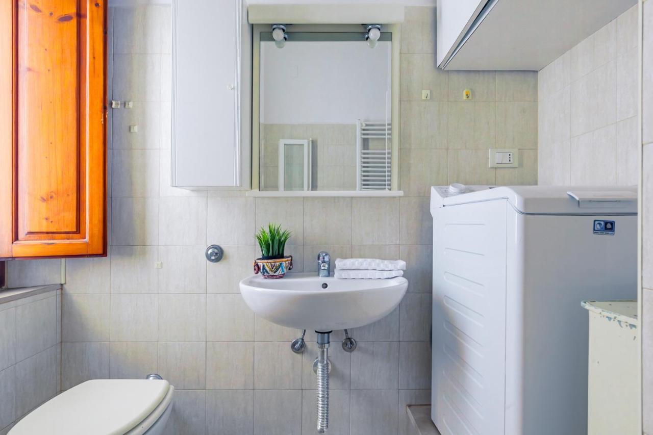 Pisa Airport Comfy Apartment - Private Parking 外观 照片