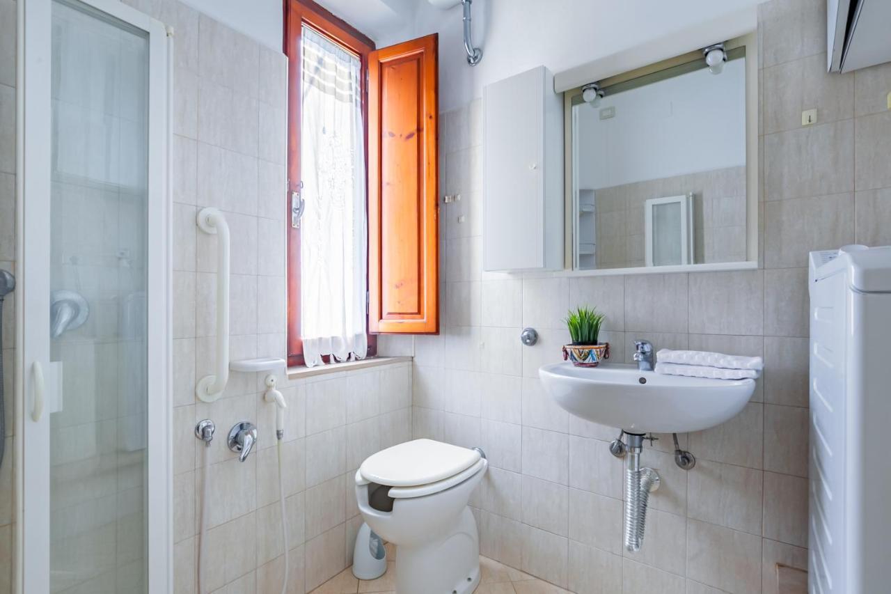 Pisa Airport Comfy Apartment - Private Parking 外观 照片